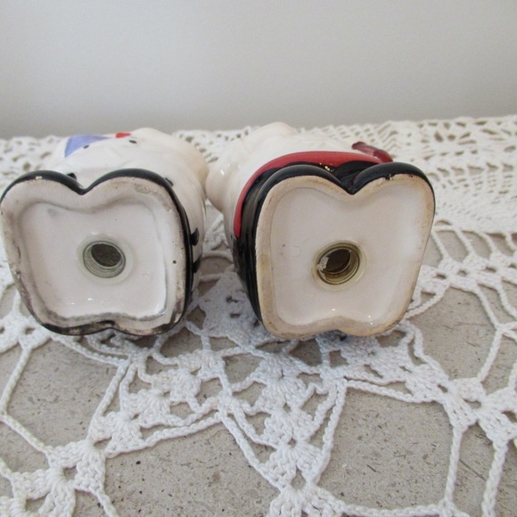 Chef Ceramic salt & Pepper shakers - Picture 4 of 5